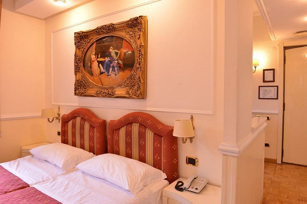 Hotel Traiano Roma Ngoại thất bức ảnh