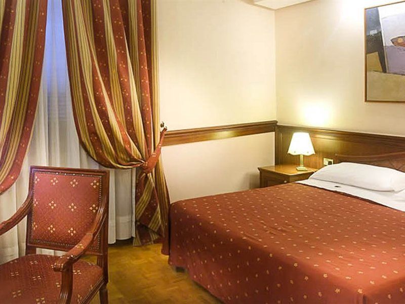 Hotel Traiano Roma Ngoại thất bức ảnh